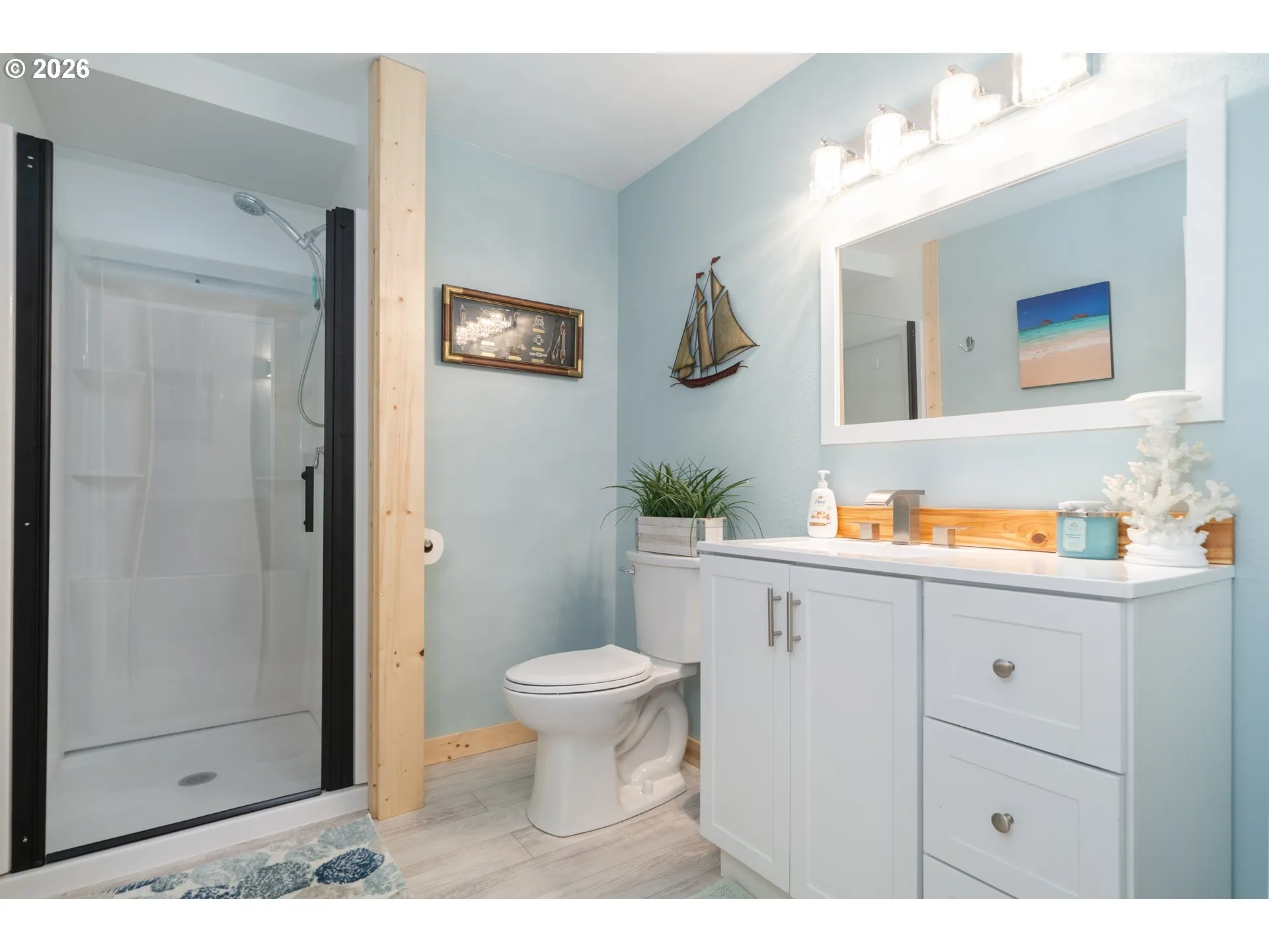 Bathroom-Walk in Shower