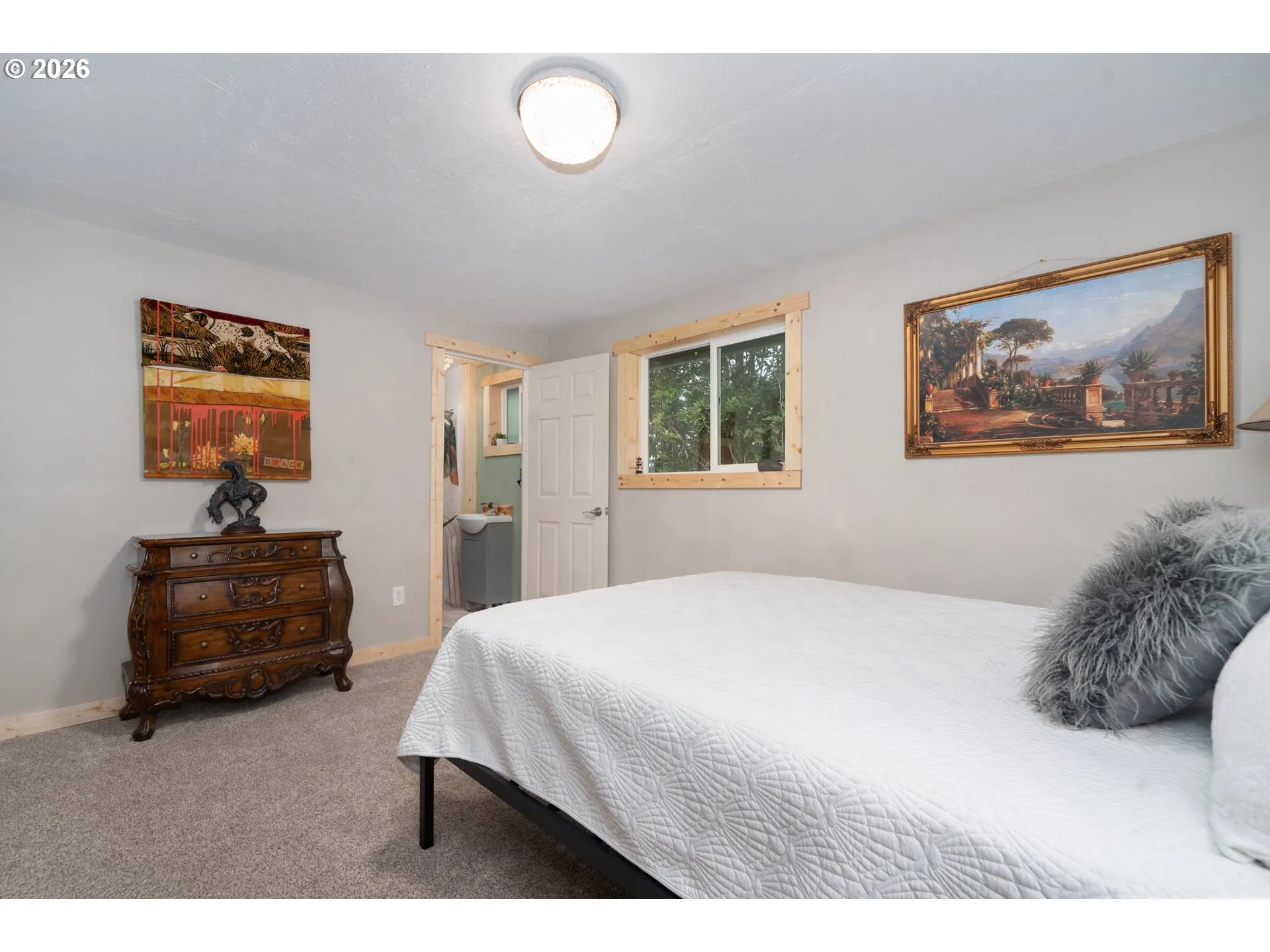 Bedroom, Primary