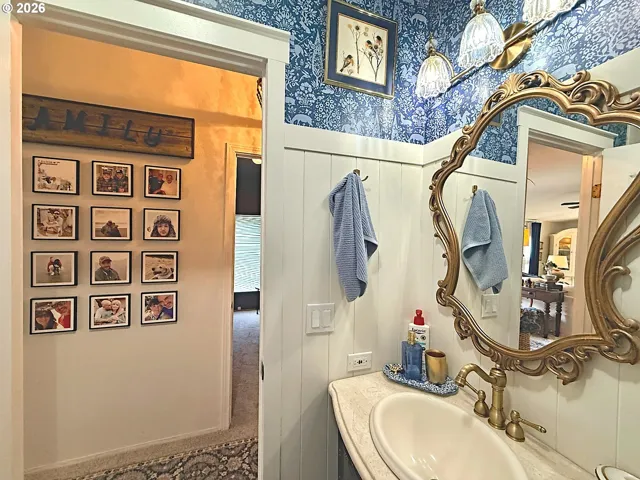 Bathroom-Hall