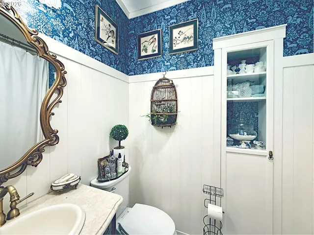 Bathroom-Hall