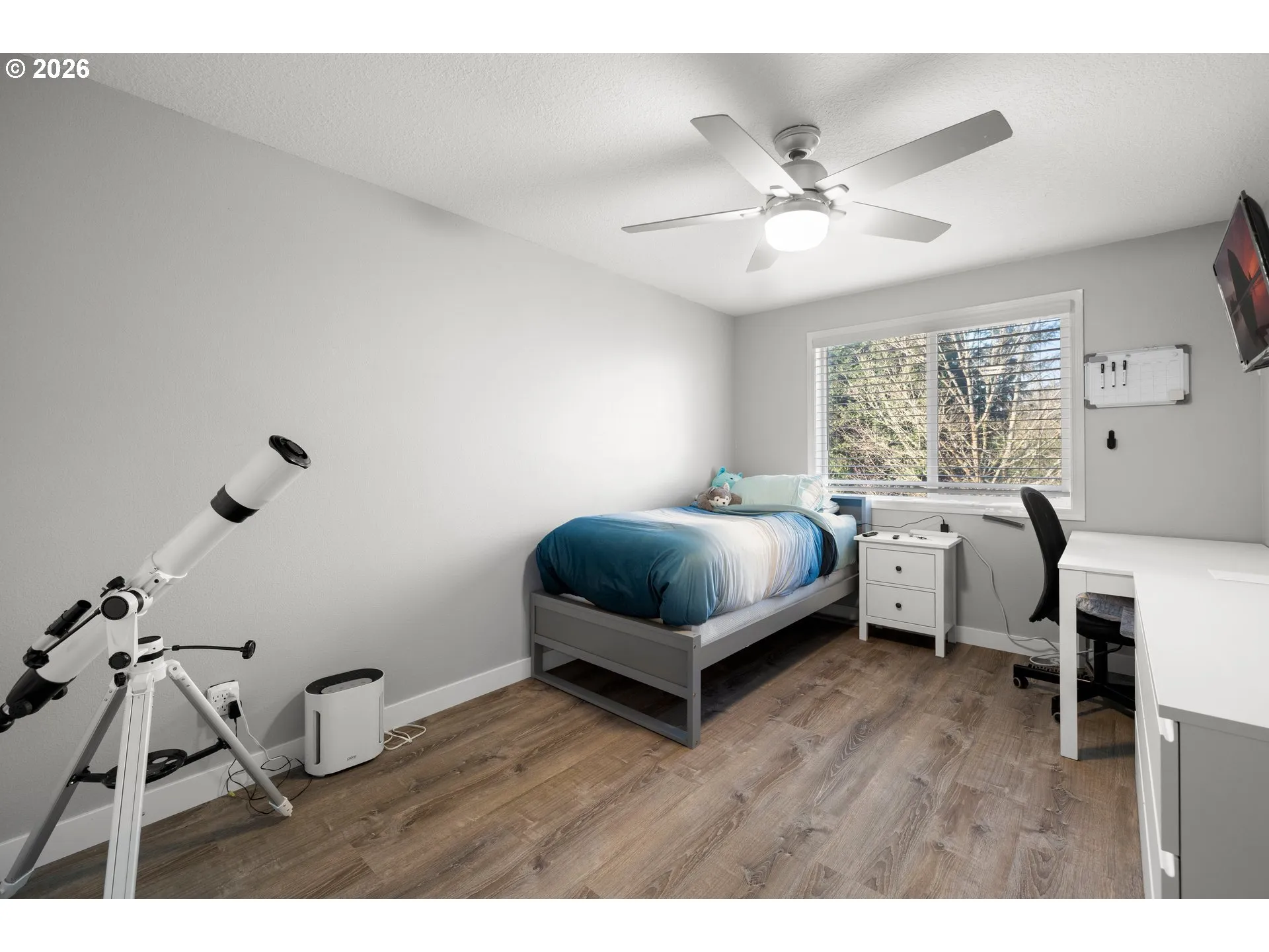 Bedroom-Ceiling Fan