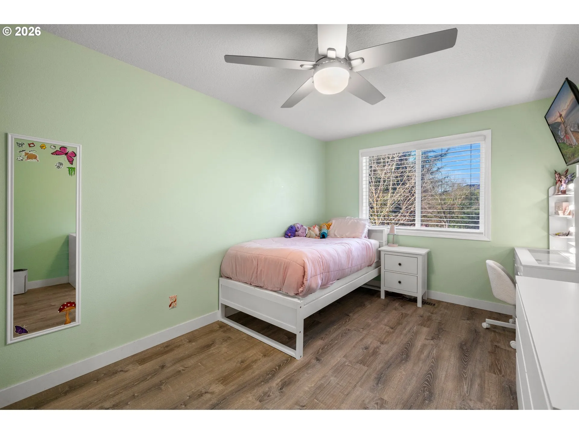 Bedroom-Ceiling Fan