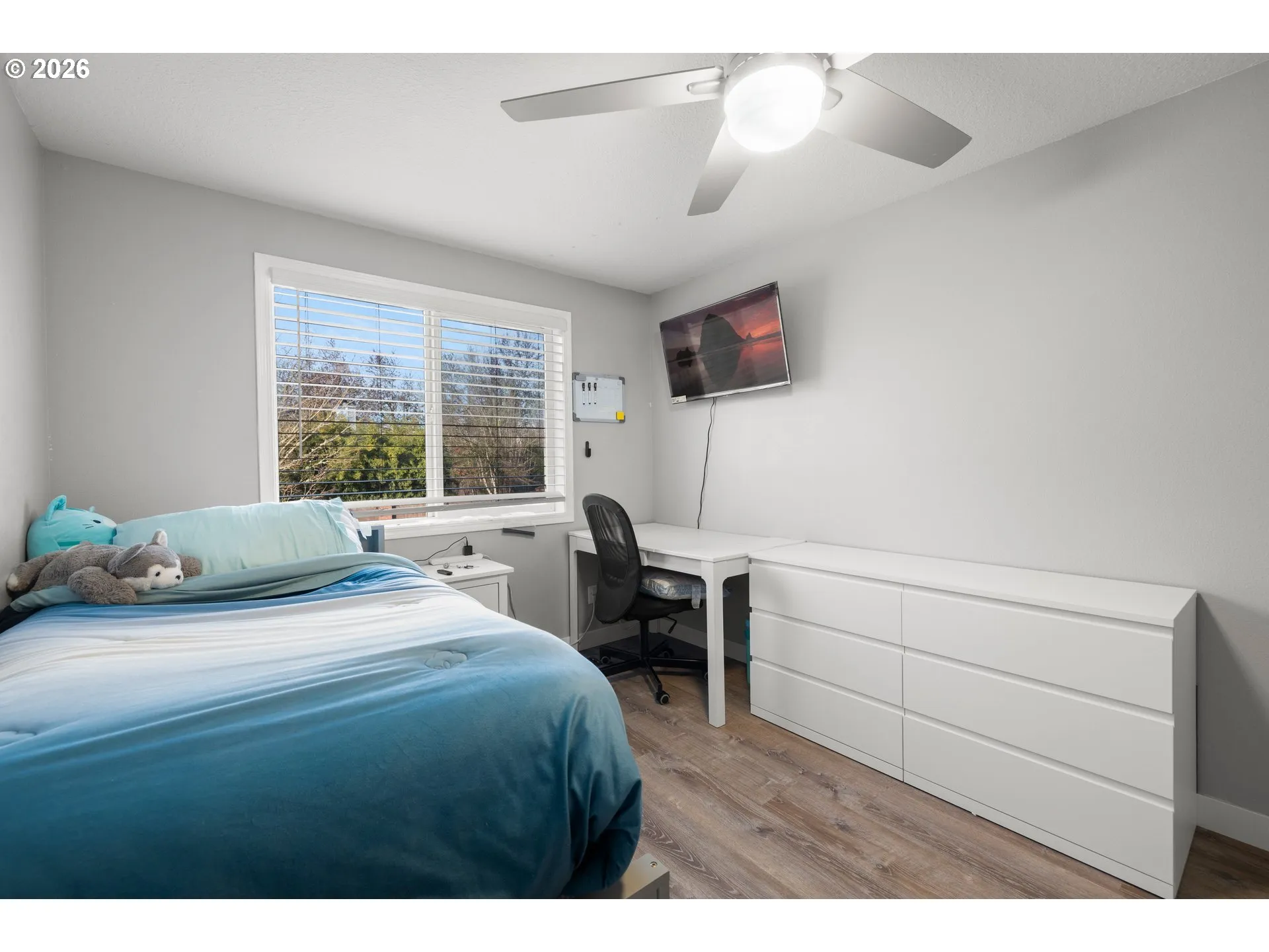 Bedroom-Walk-In Closet