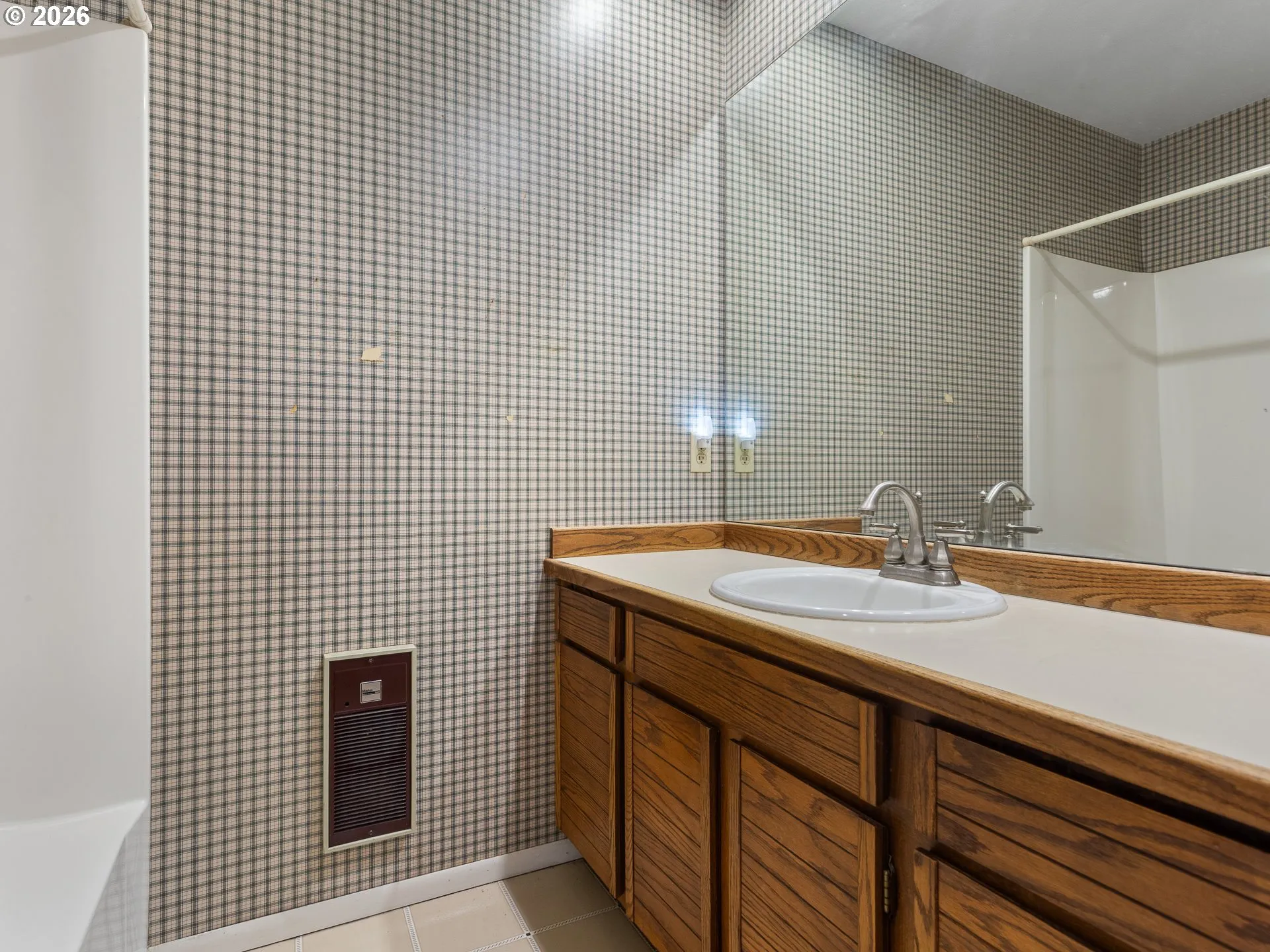 Bathroom-Upper