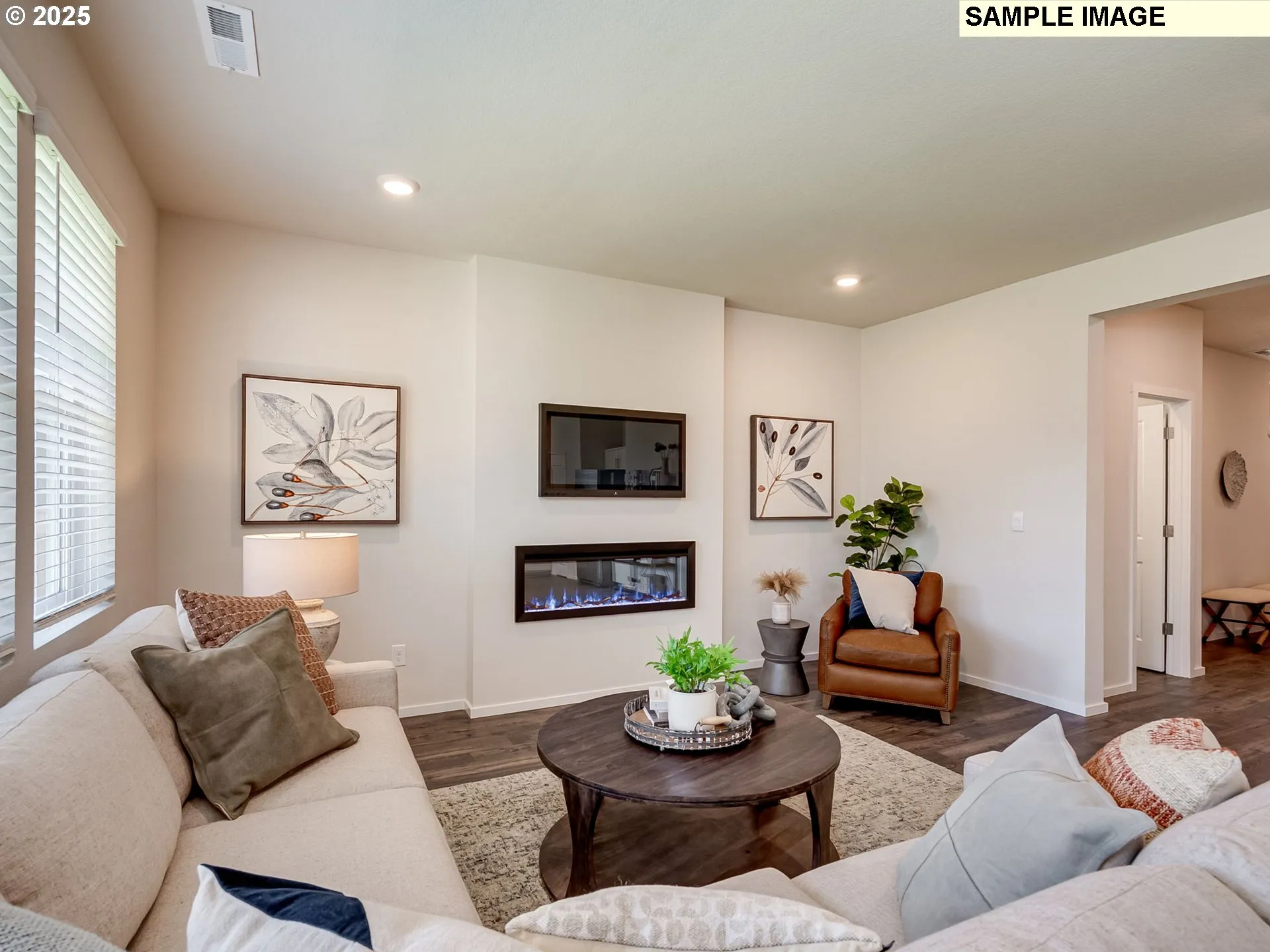 Living Room-Fireplace