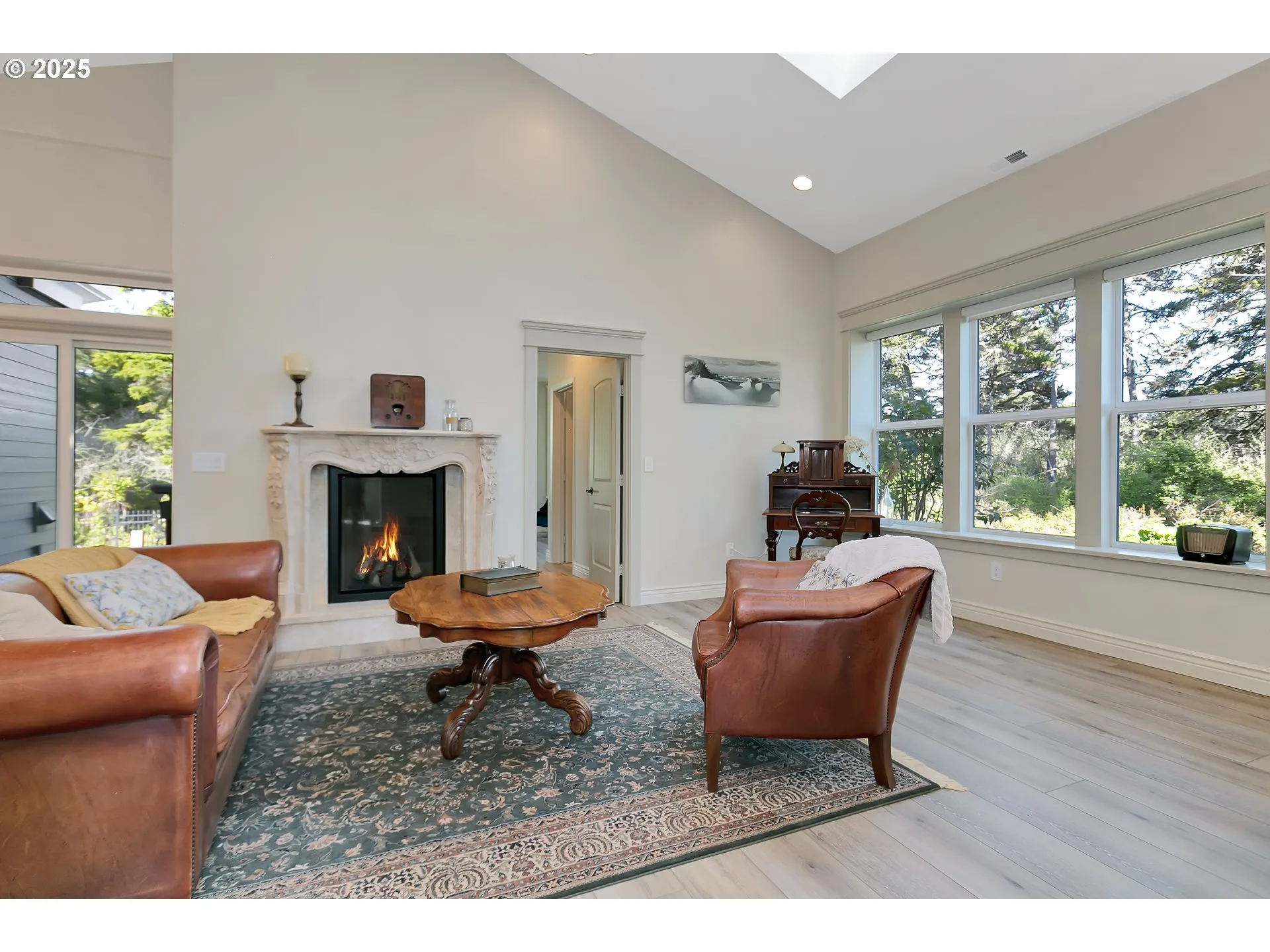 Living Room-Vaulted Ceilings