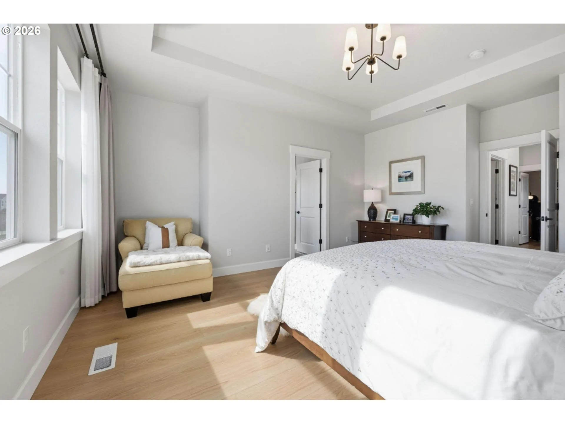 Bedroom, Primary-Upper