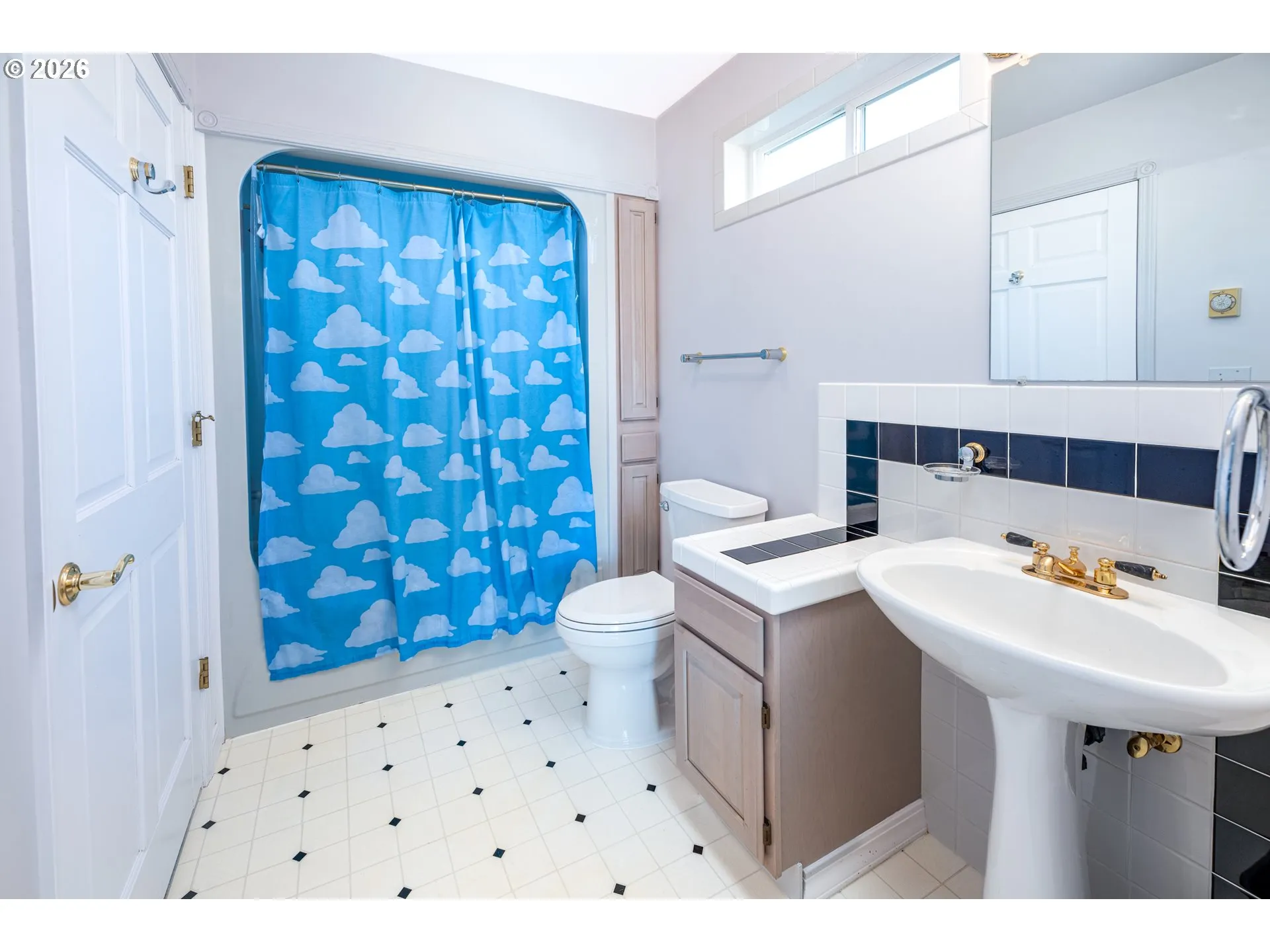 Bathroom, Attached