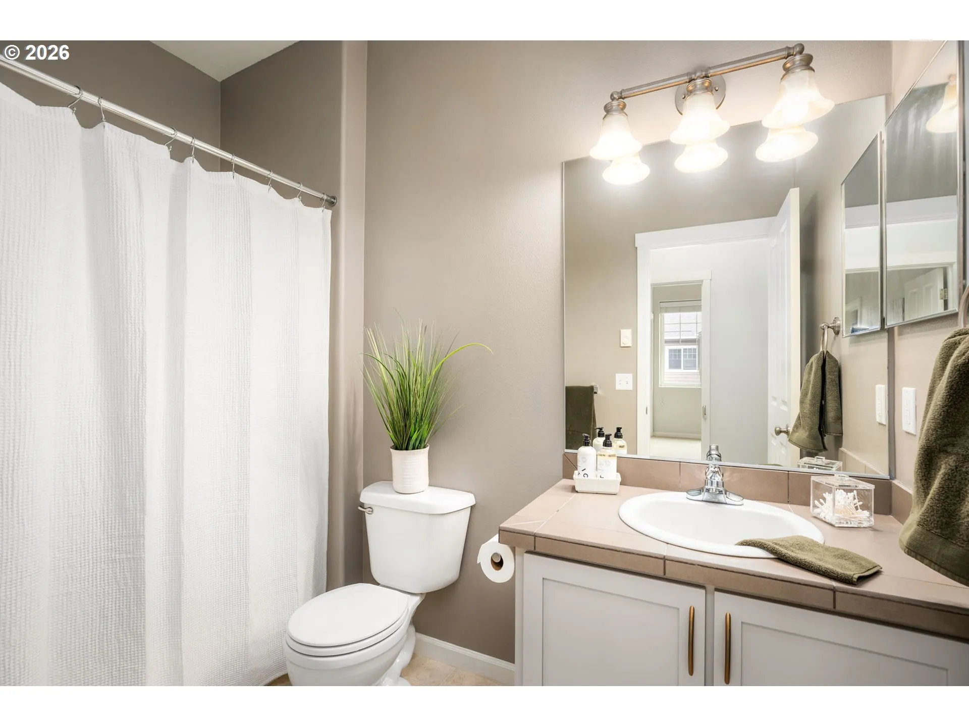 Bathroom-Hall