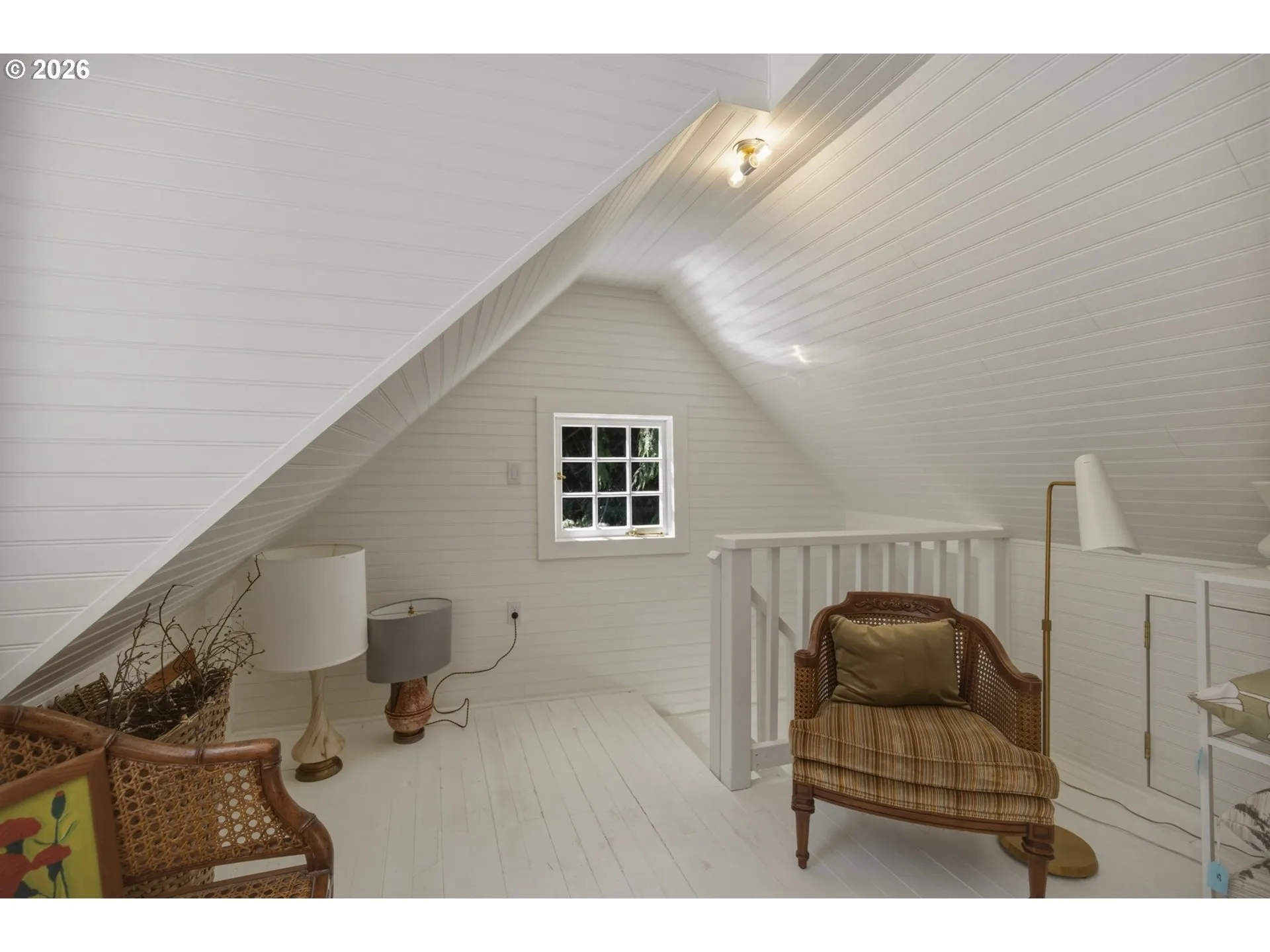 Bonus Room-Upper