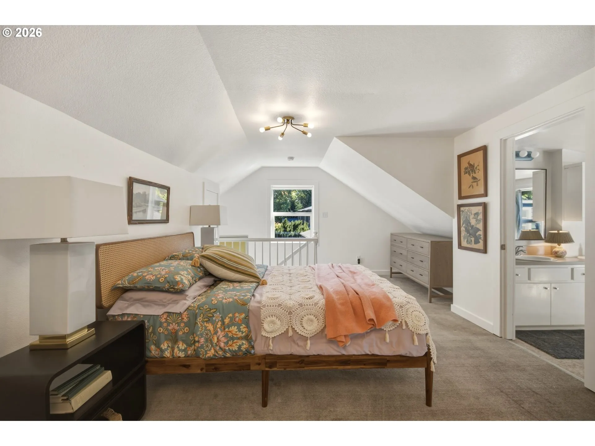 Bedroom, Primary-Upper