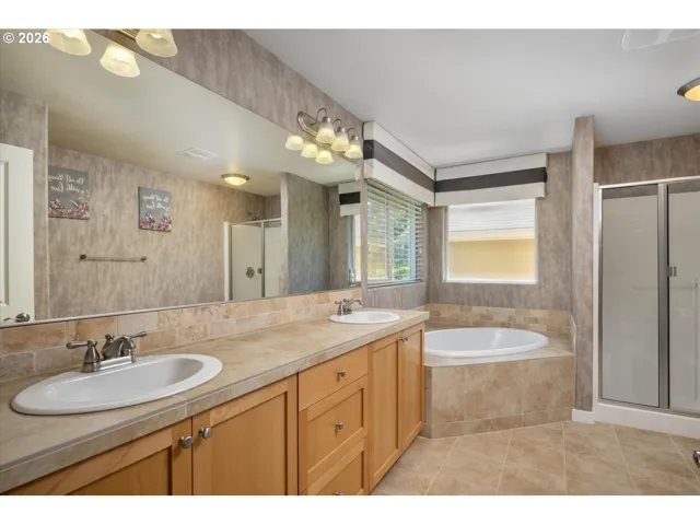 Bathroom, Attached