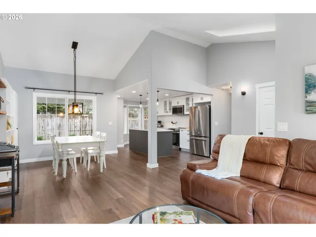 Great Room-Skylight