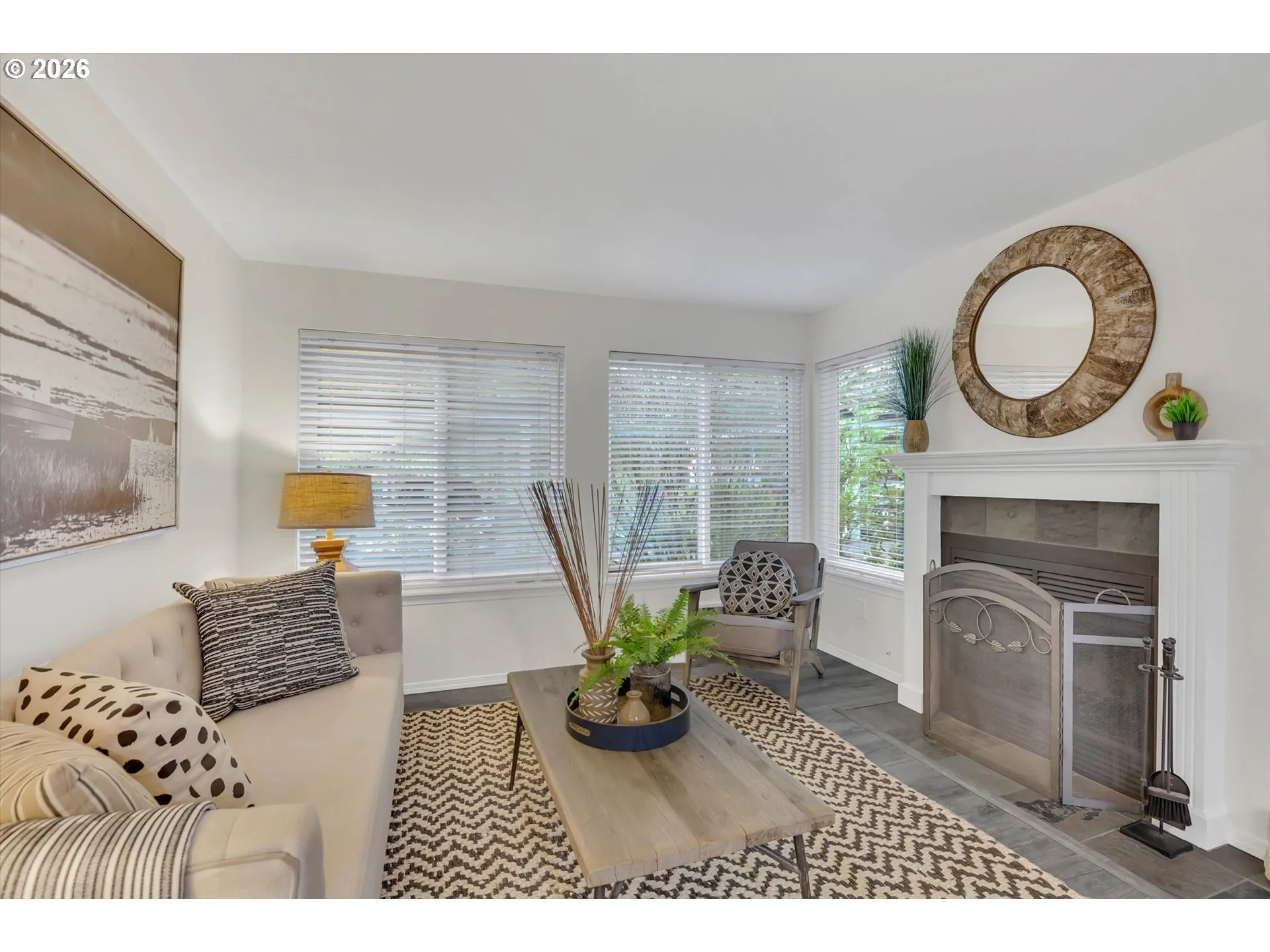 Living Room-Fireplace
