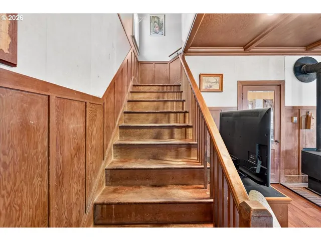 Staircase-To Upper Level