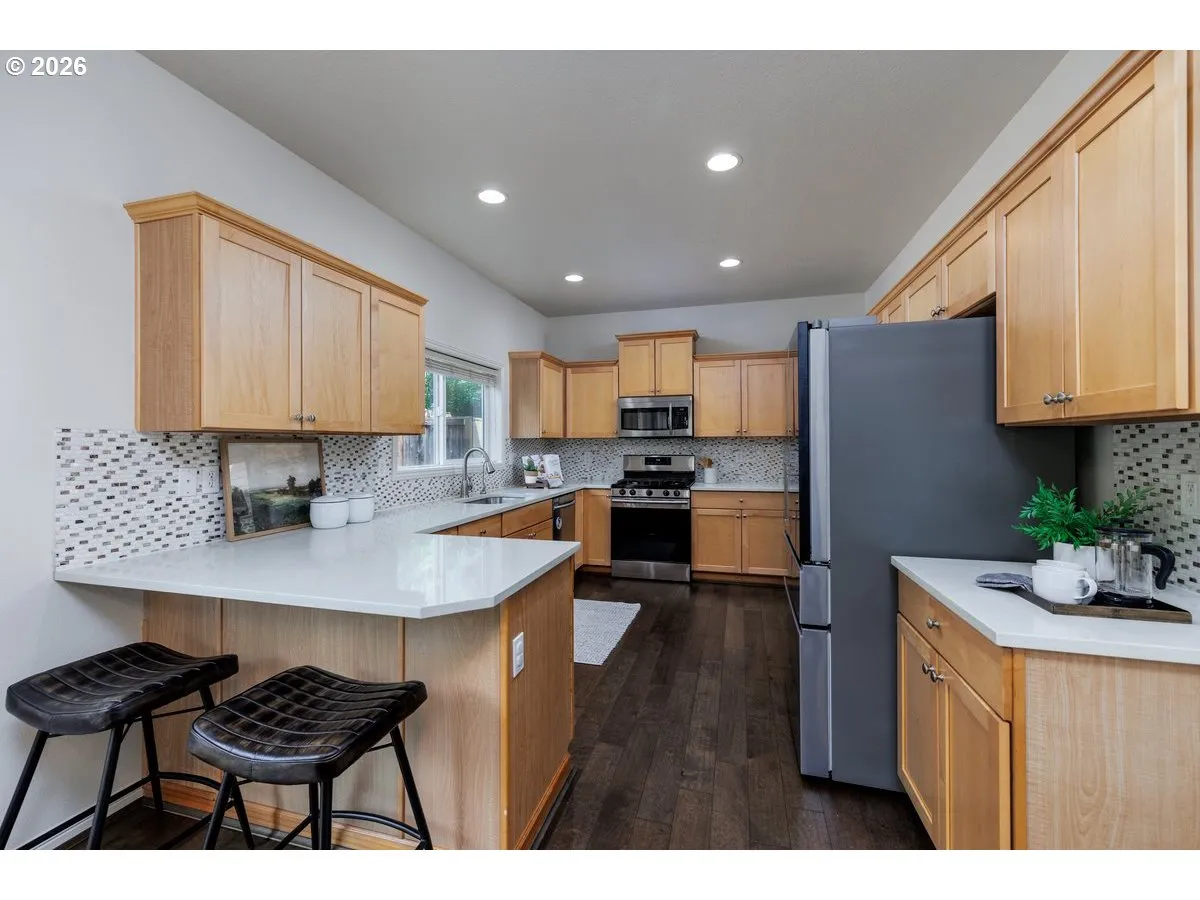 Kitchen-Eating Area