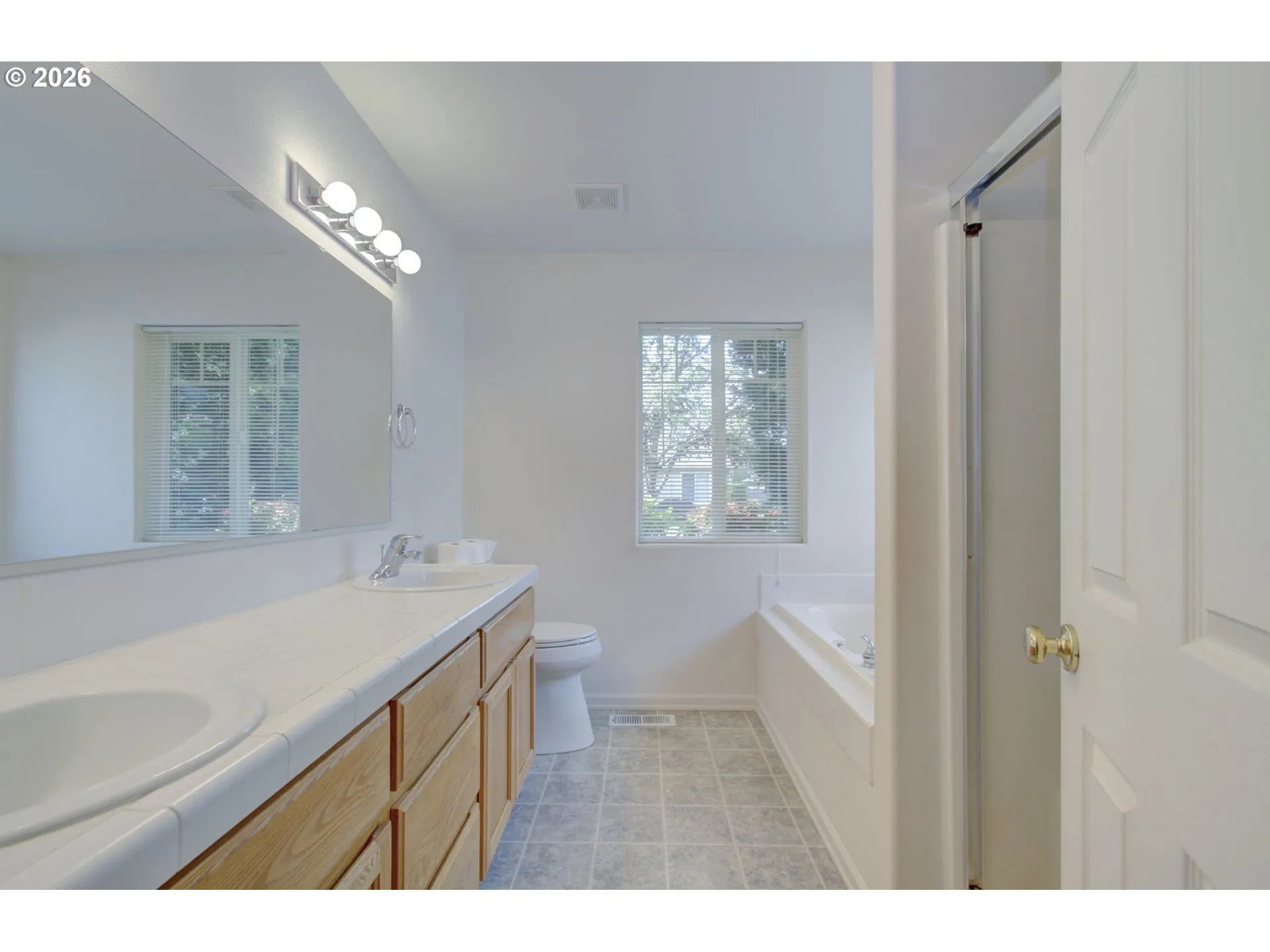 Bathroom-Walk in Shower