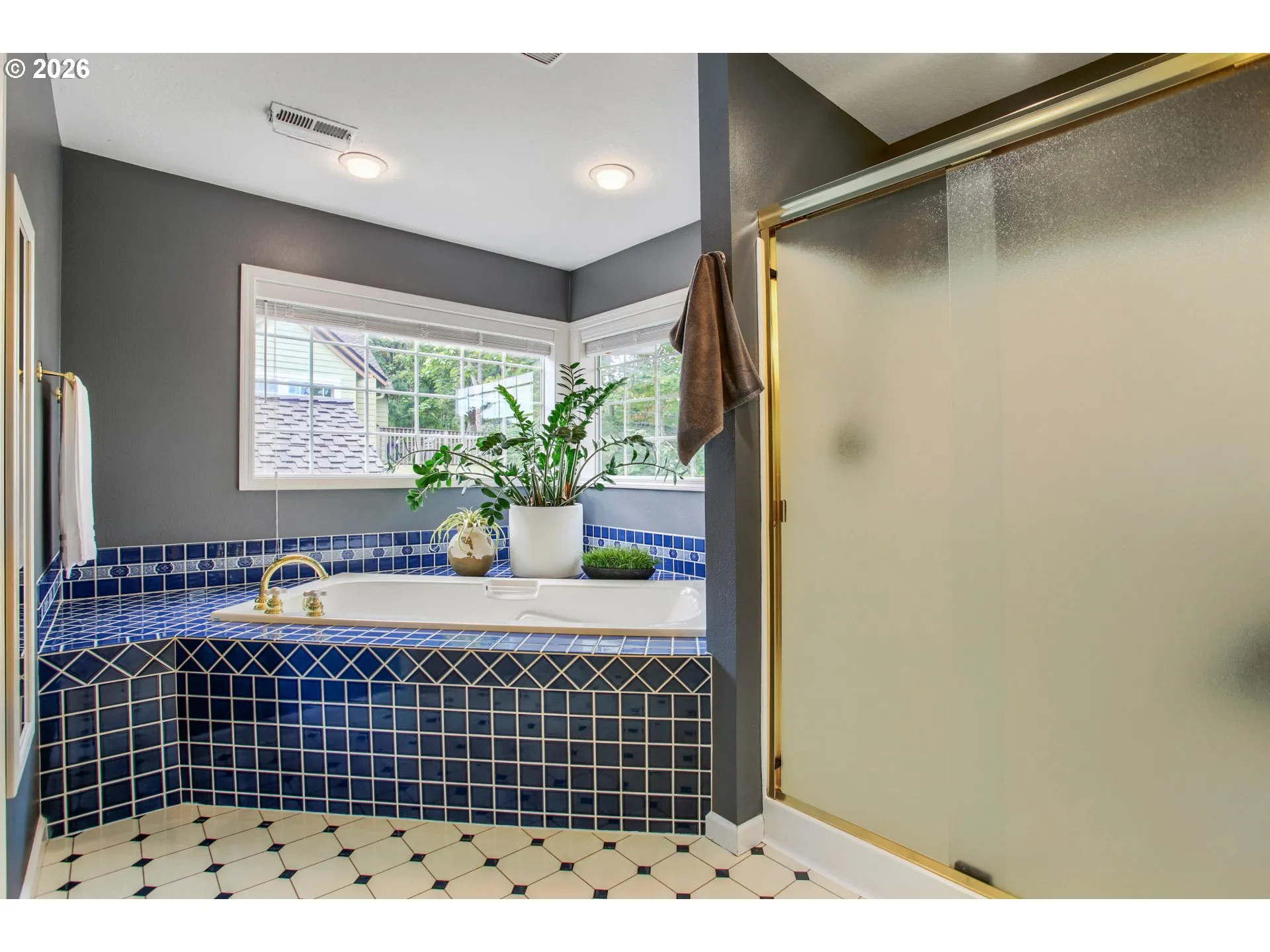 Owner's Suite Bathroom-Garden Tub