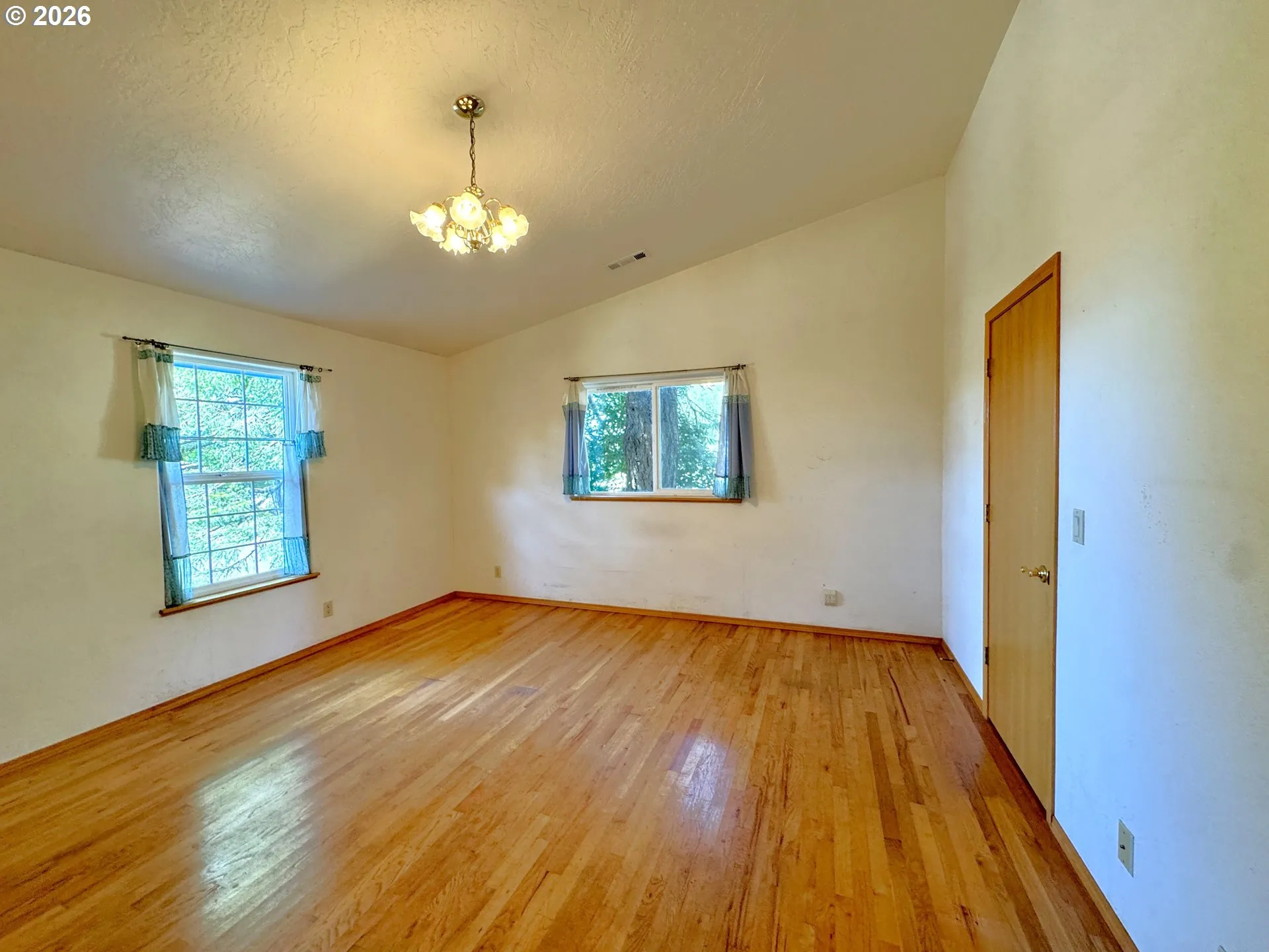 Bedroom, Primary