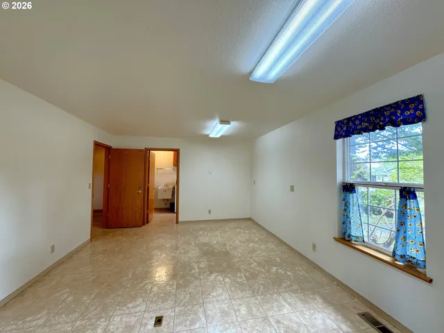 Bonus Room-Lower