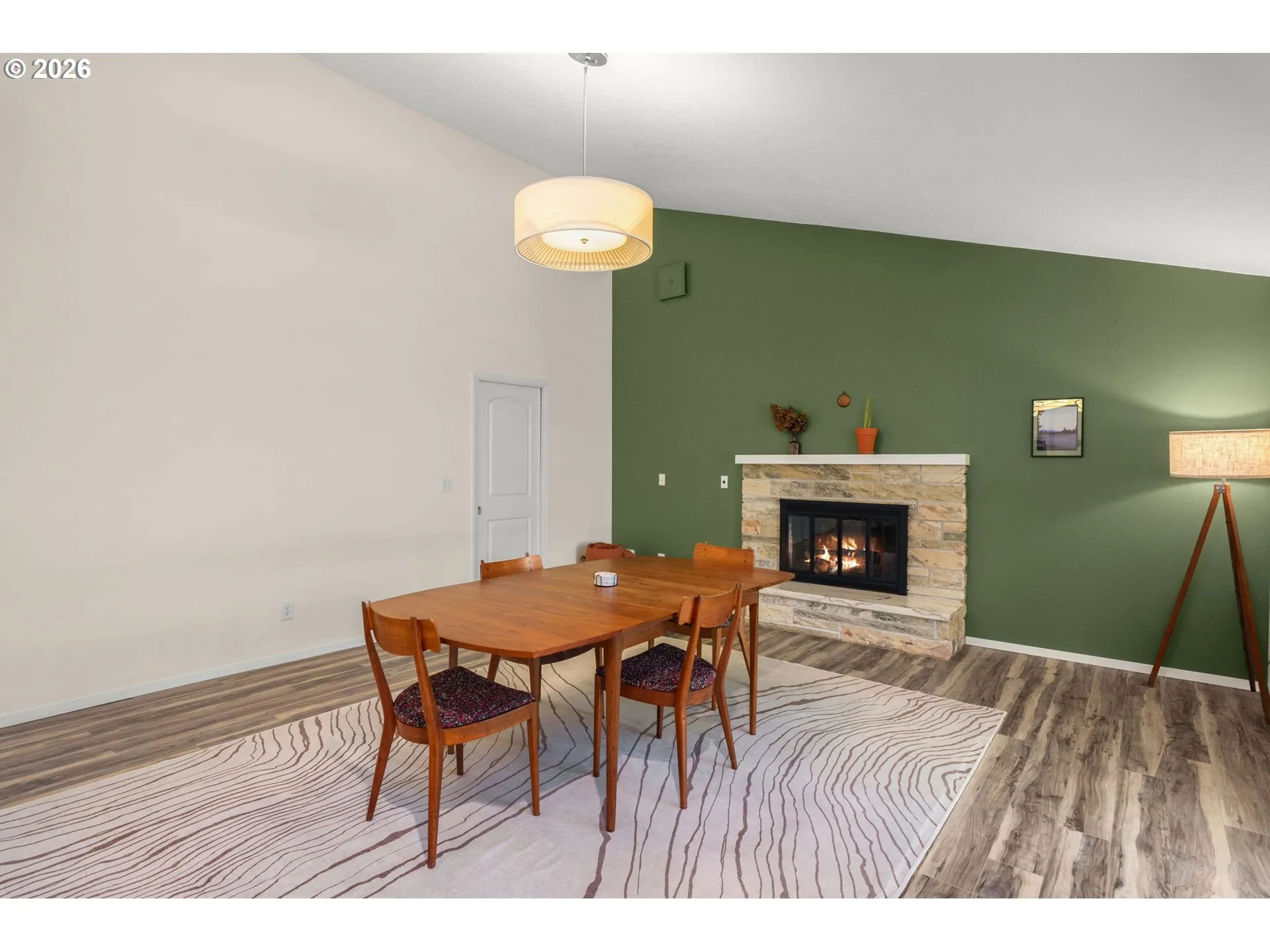 Dining Room-Vaulted Ceilings