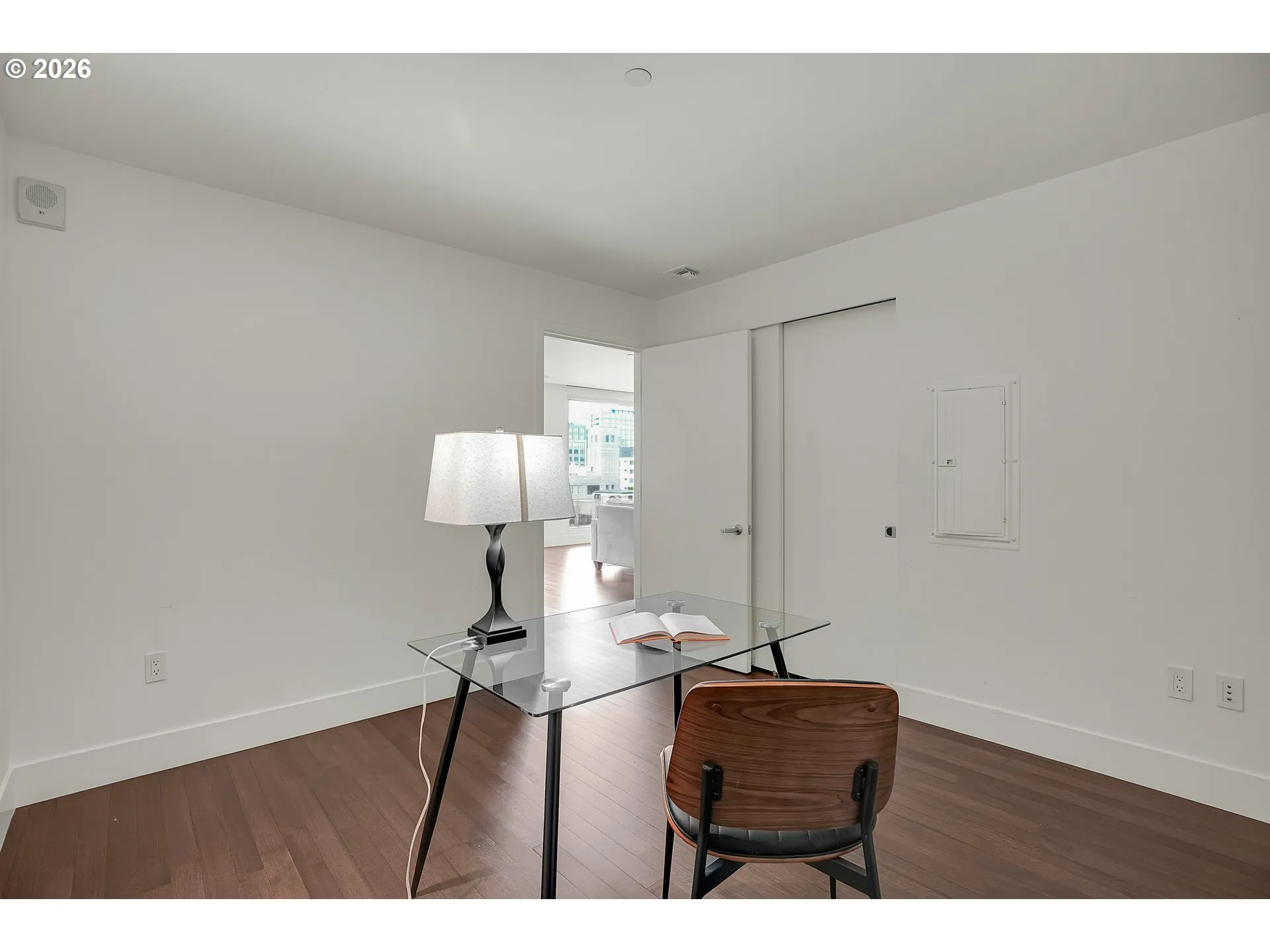 Bedroom-Walk-In Closet