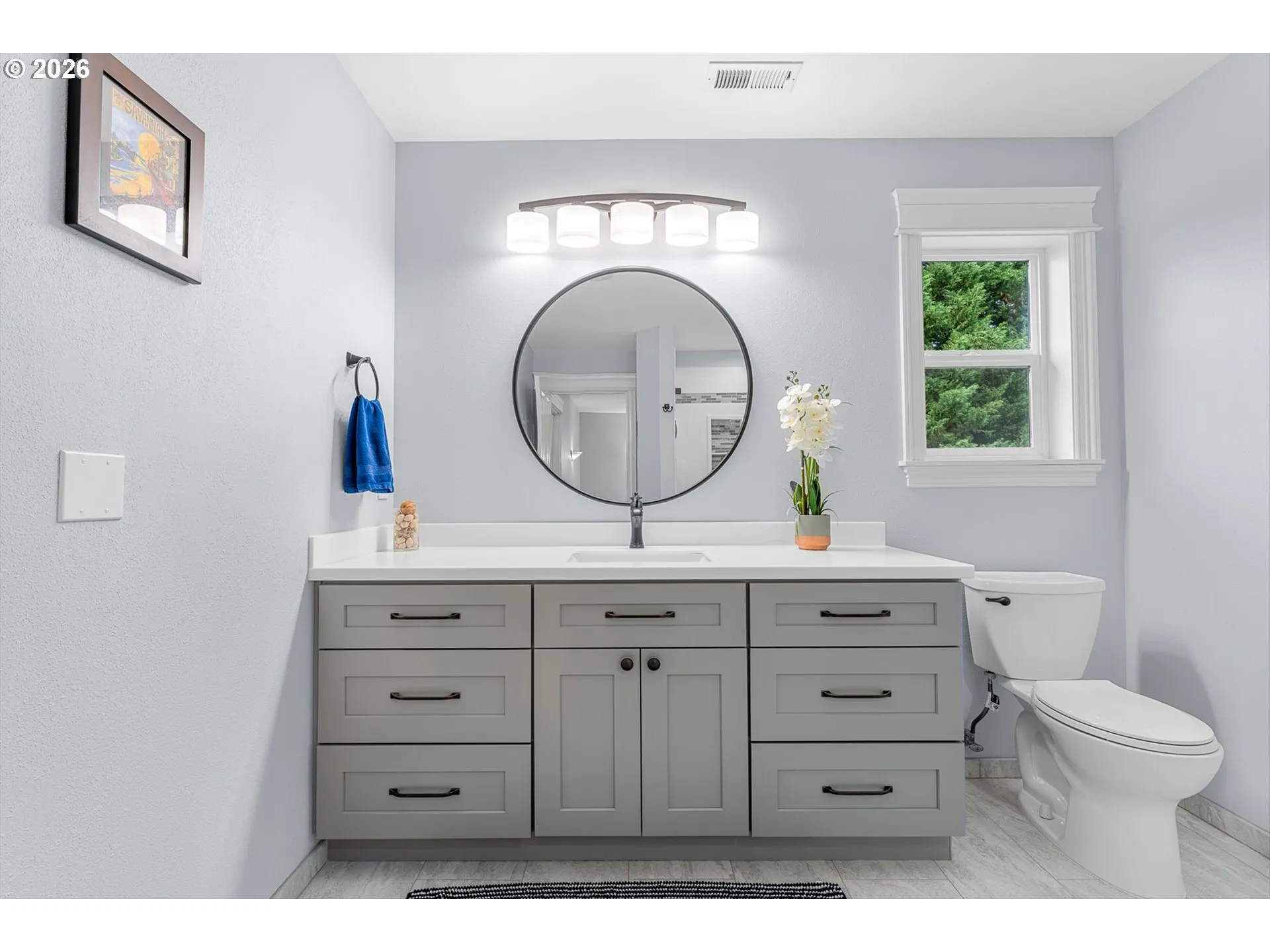 Bathroom-Upper