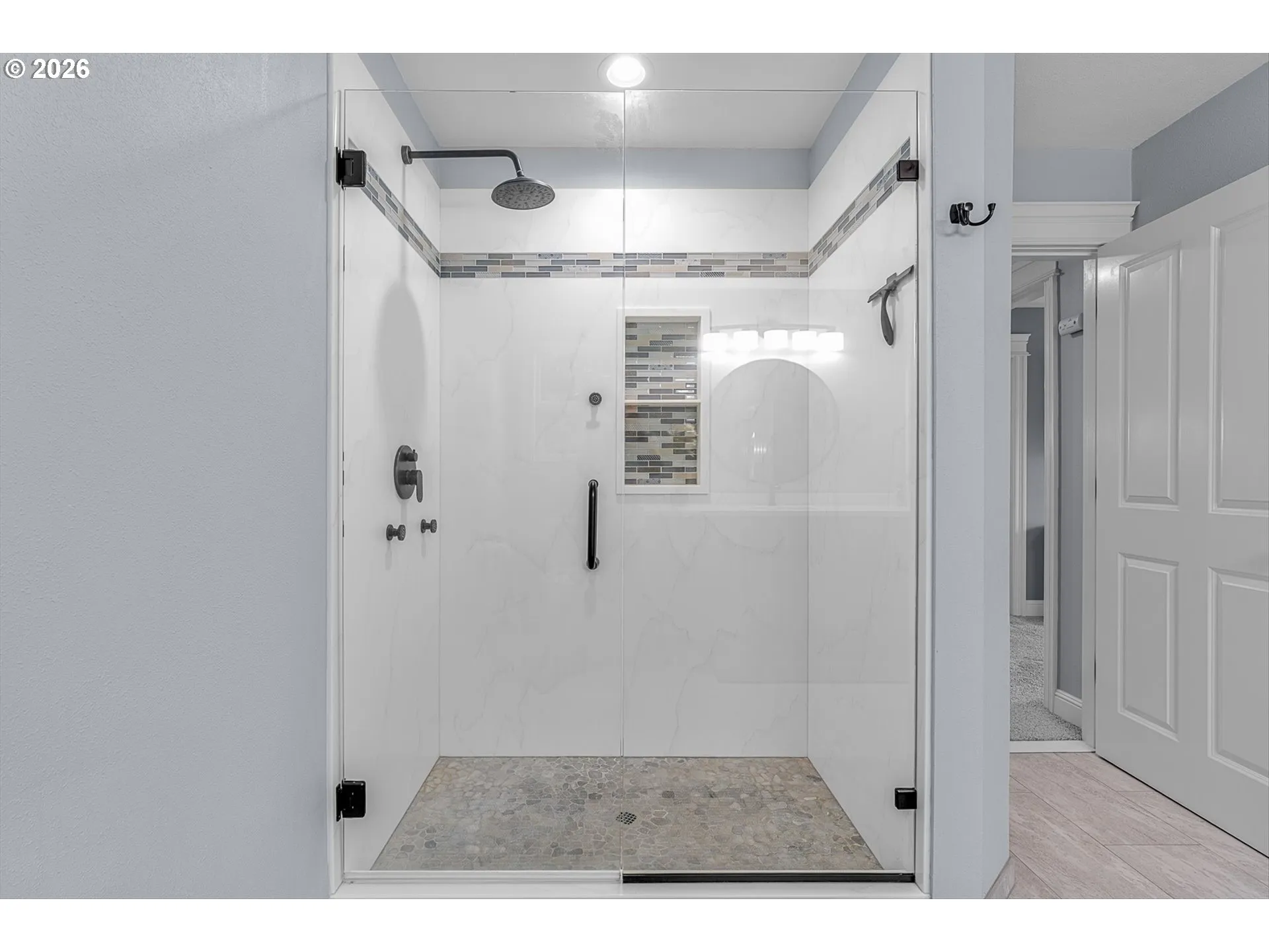 Bathroom-Walk in Shower