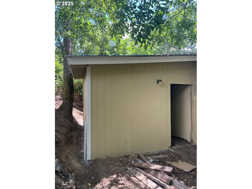 Shed