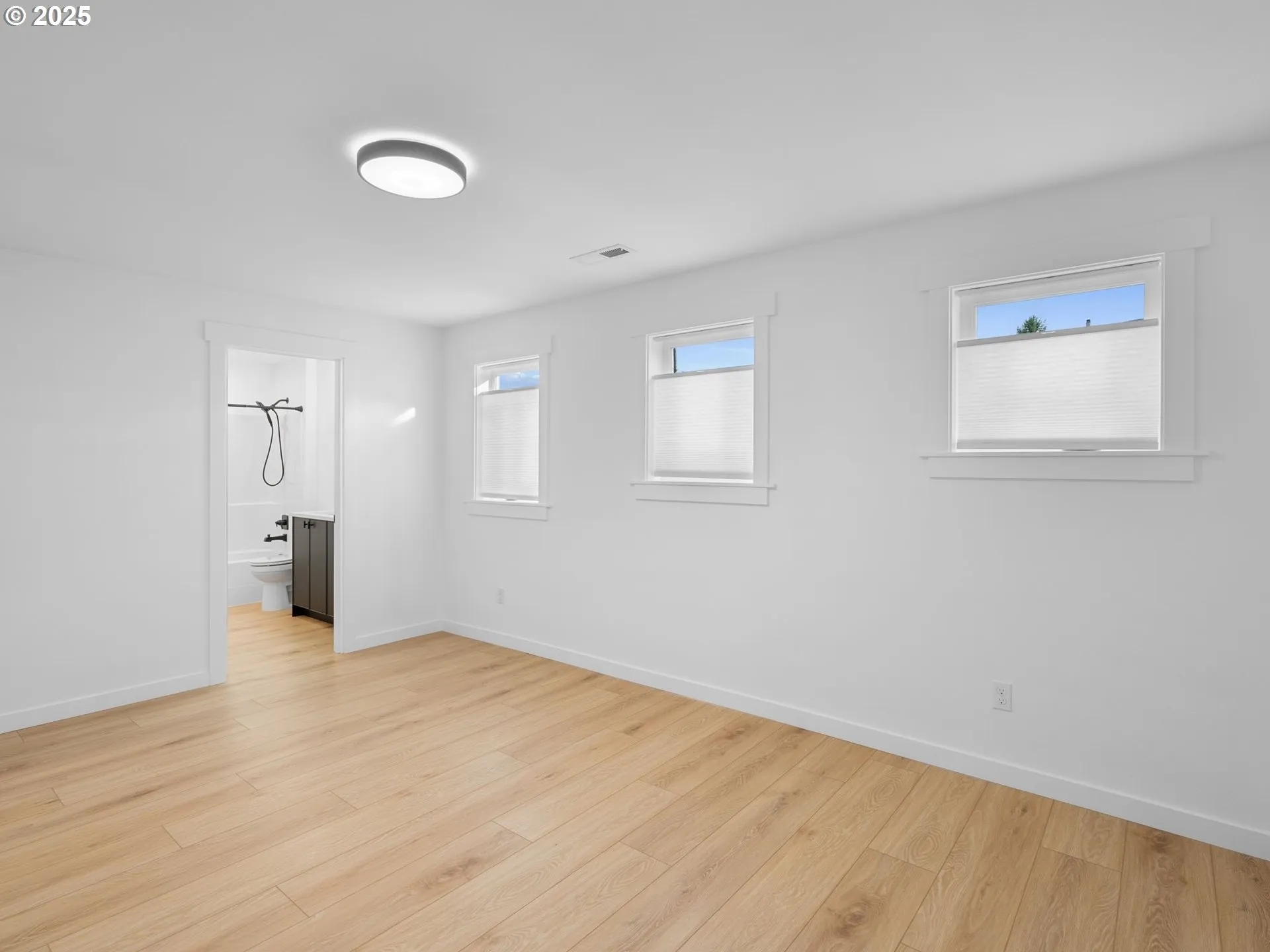 Bedroom, Primary