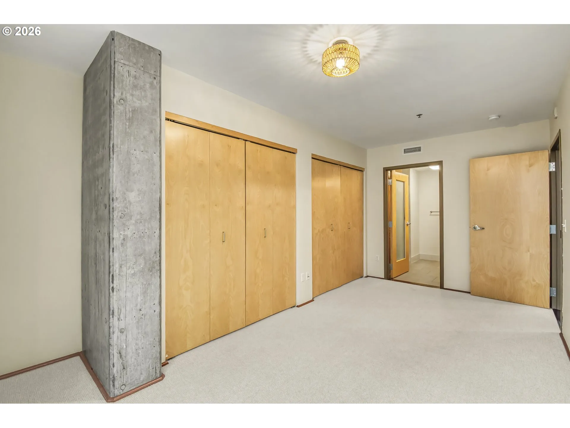Bedroom, Primary