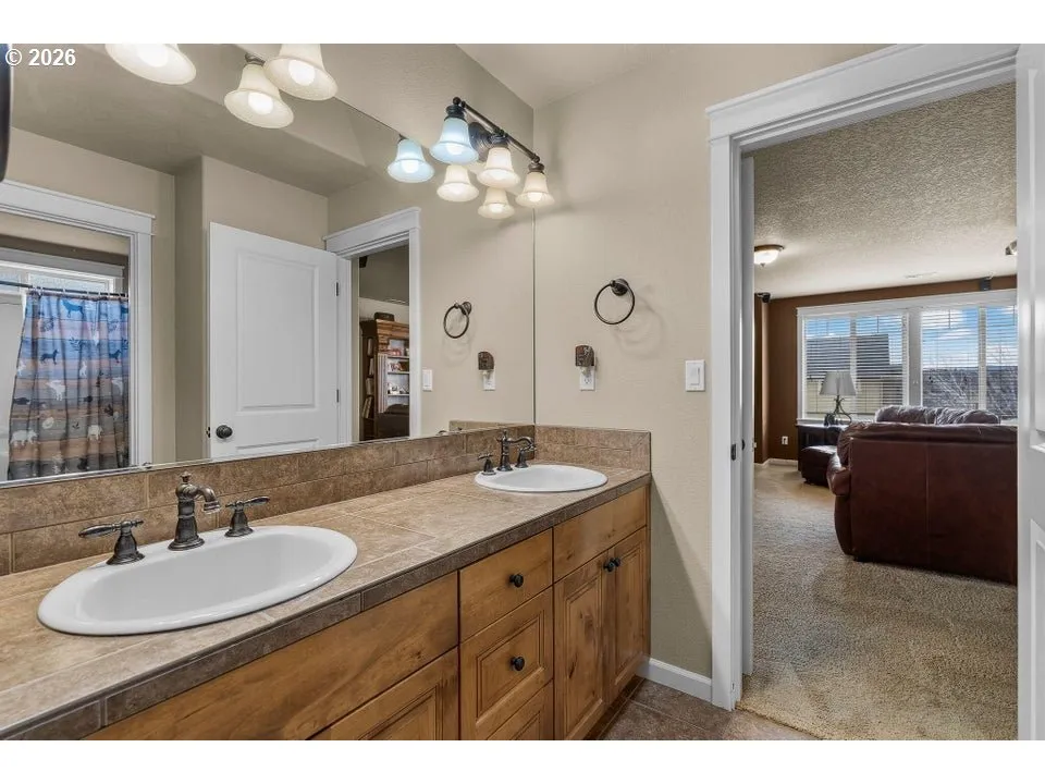 Bathroom-Double Sinks