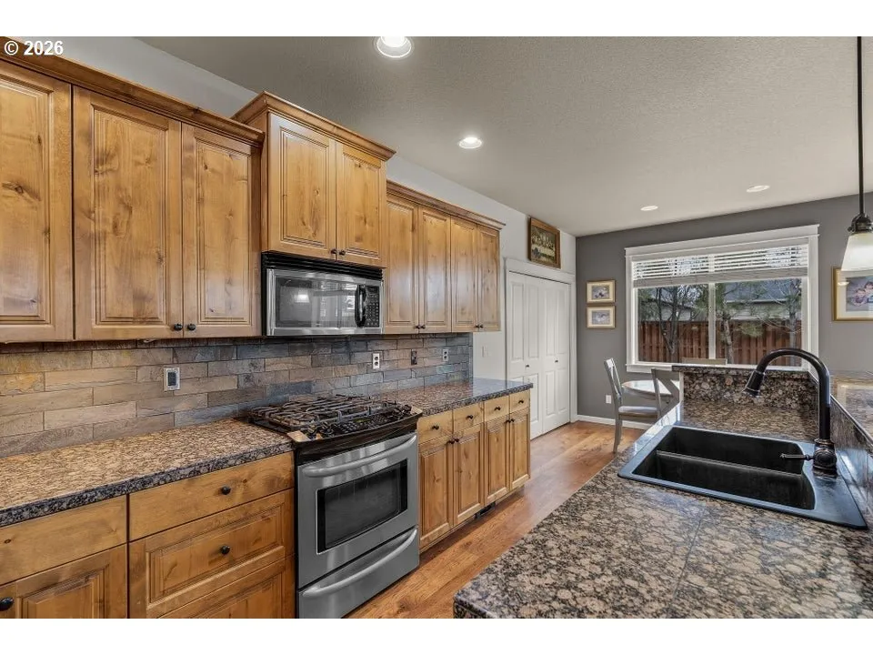 Kitchen-Oven