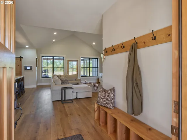 Entrance/Foyer