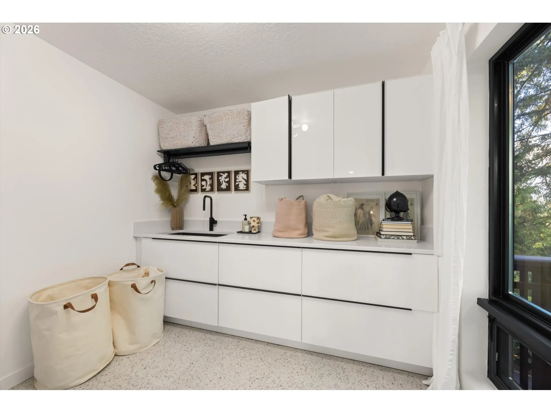 Laundry-Main