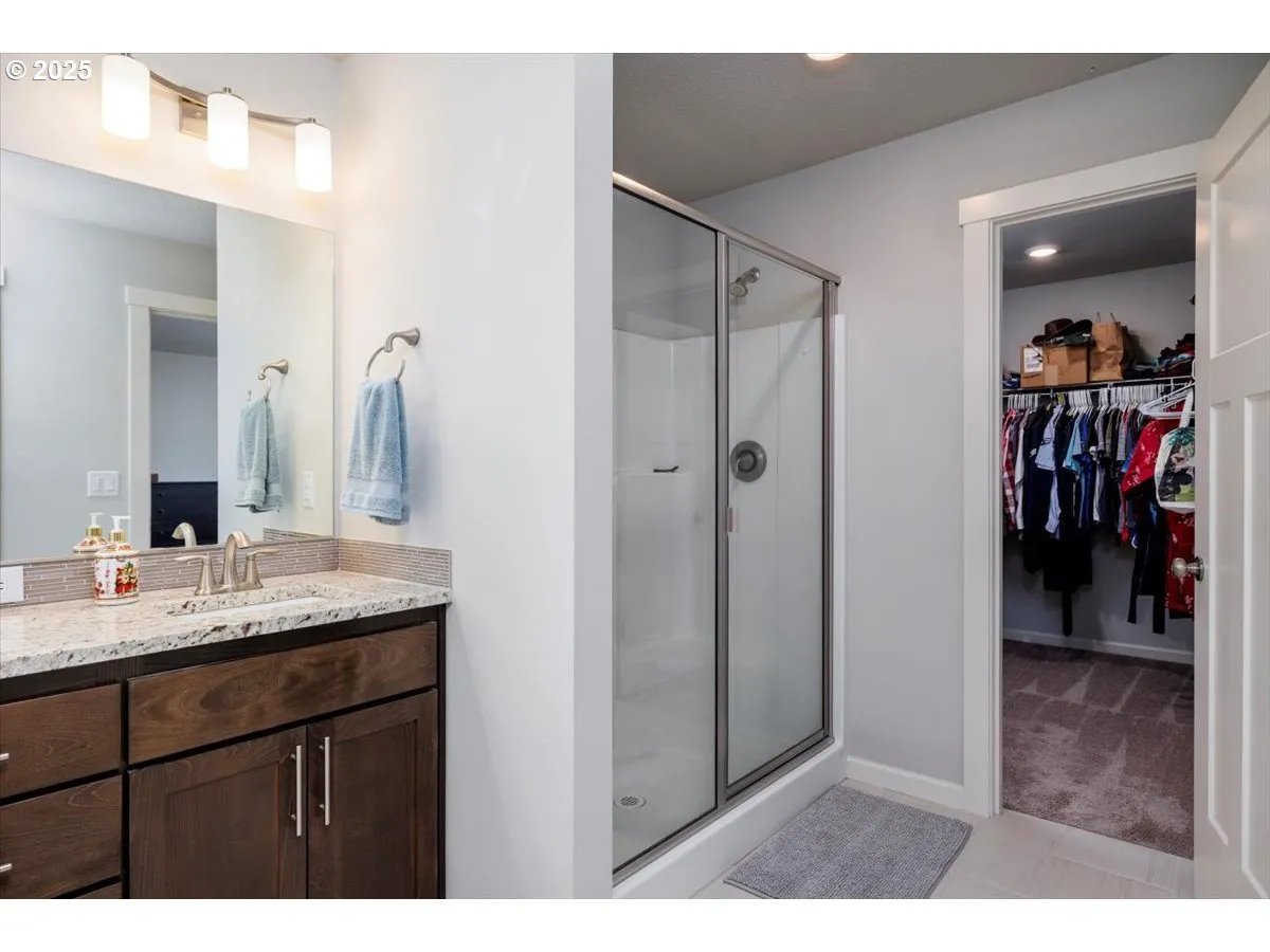 Bathroom-Walk in Shower