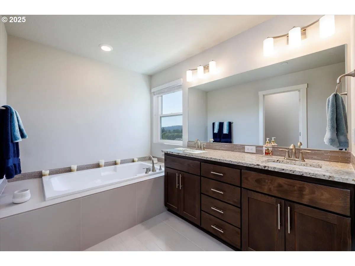 Owner's Suite Bathroom-Garden Tub
