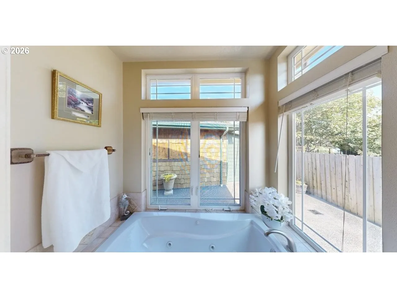 Bathroom, Attached-Garden Tub