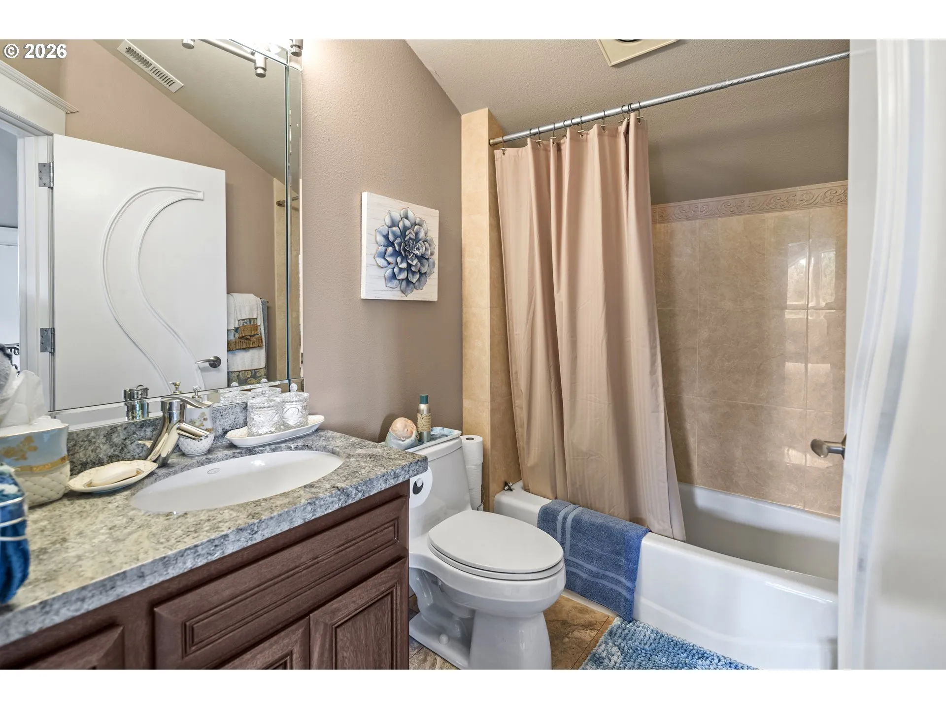 Bathroom-Upper