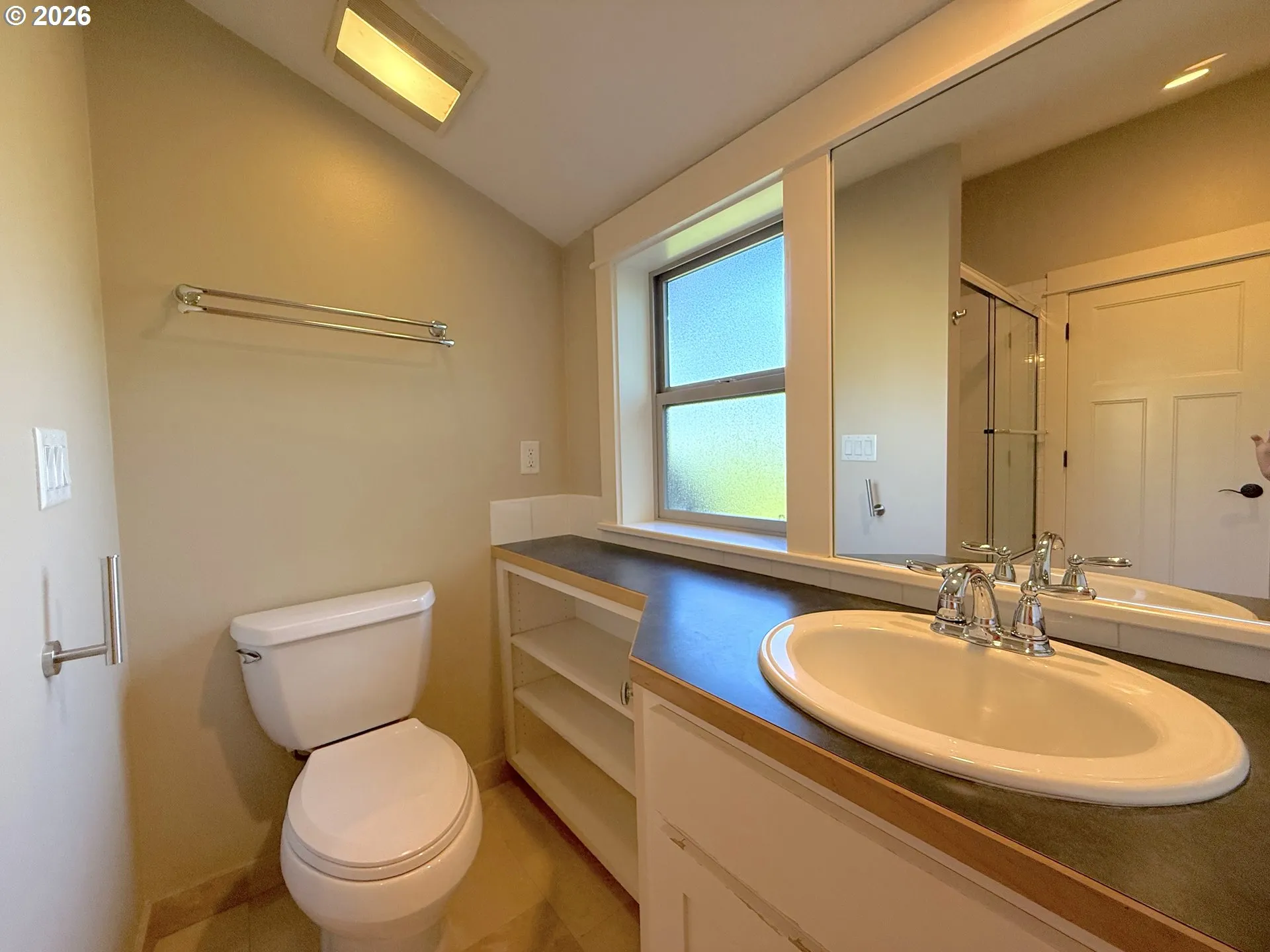 Bathroom-Upper