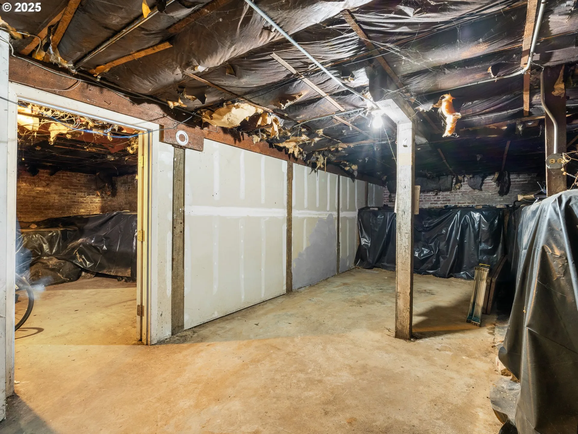 Basement-Partially Finished