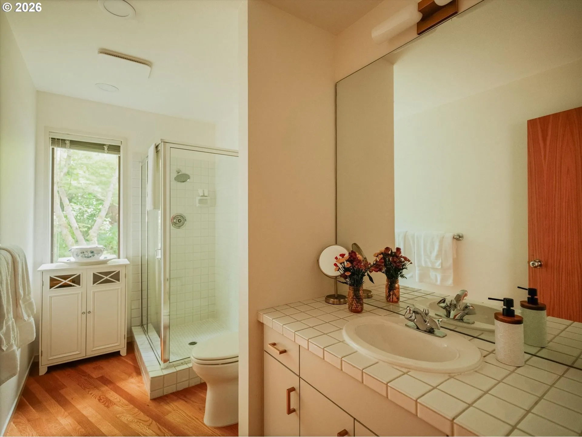 Bathroom-Upper