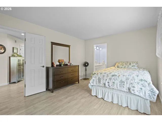 Owner's Suite Bedroom-Main