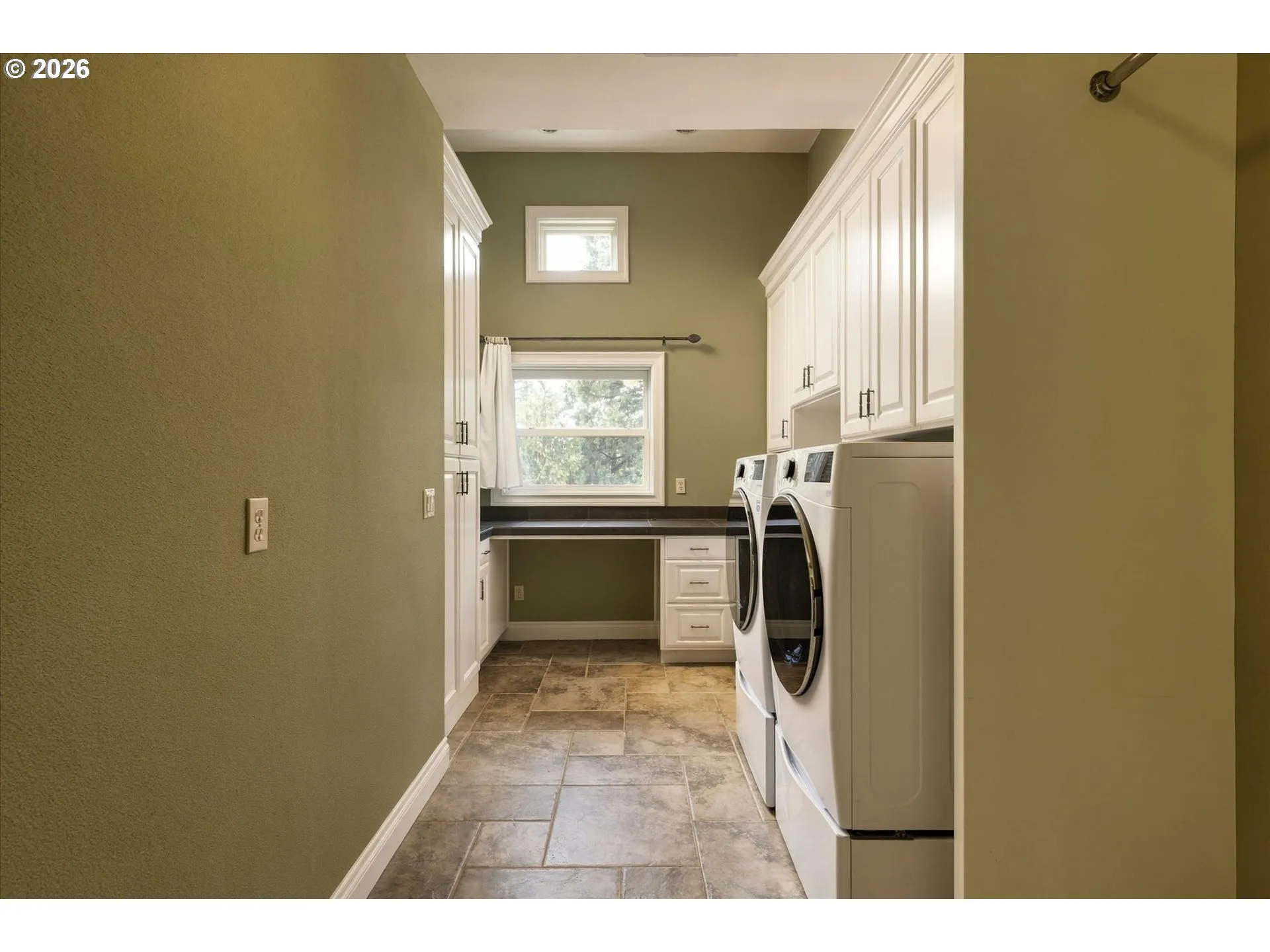 Laundry-Upper