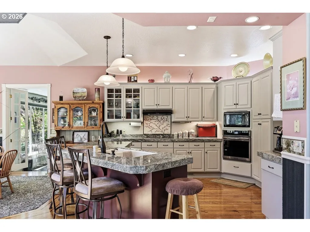 Kitchen-Island