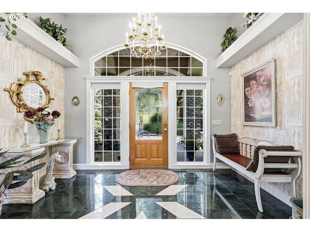 Entrance/Foyer