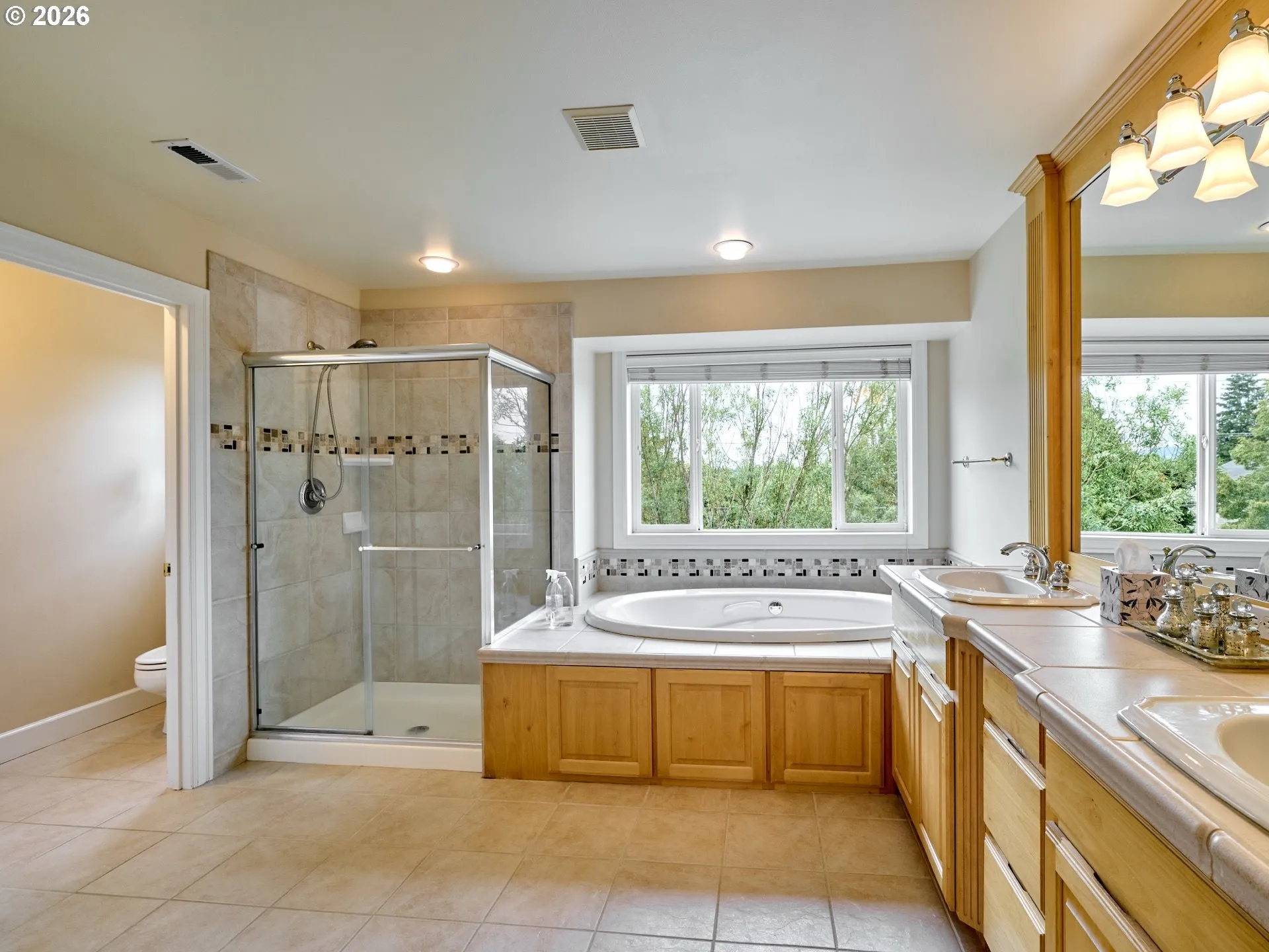 En Suite Bathroom-Upper
