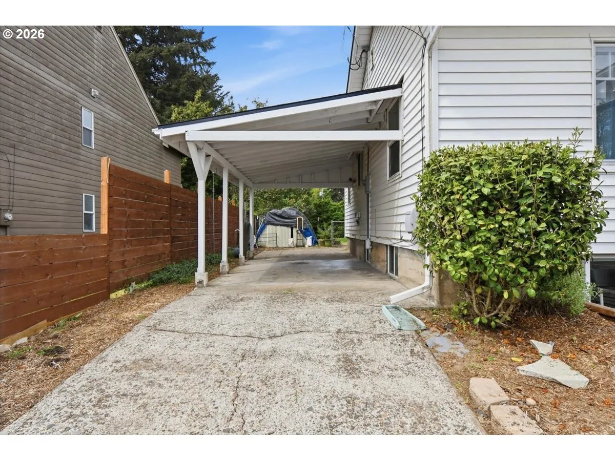 Carport