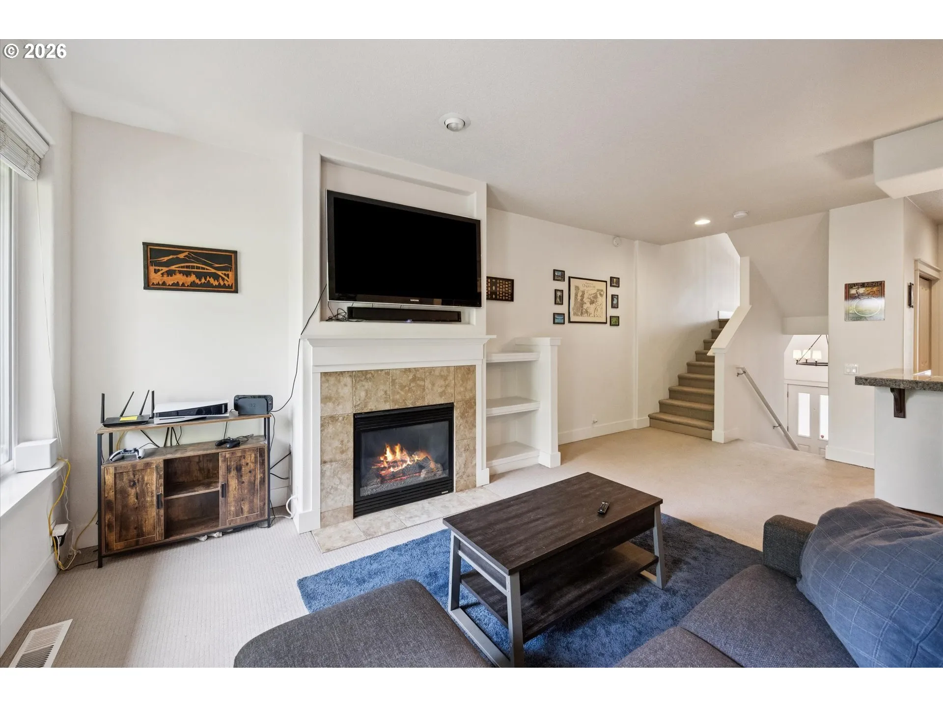 Living Room-Fireplace