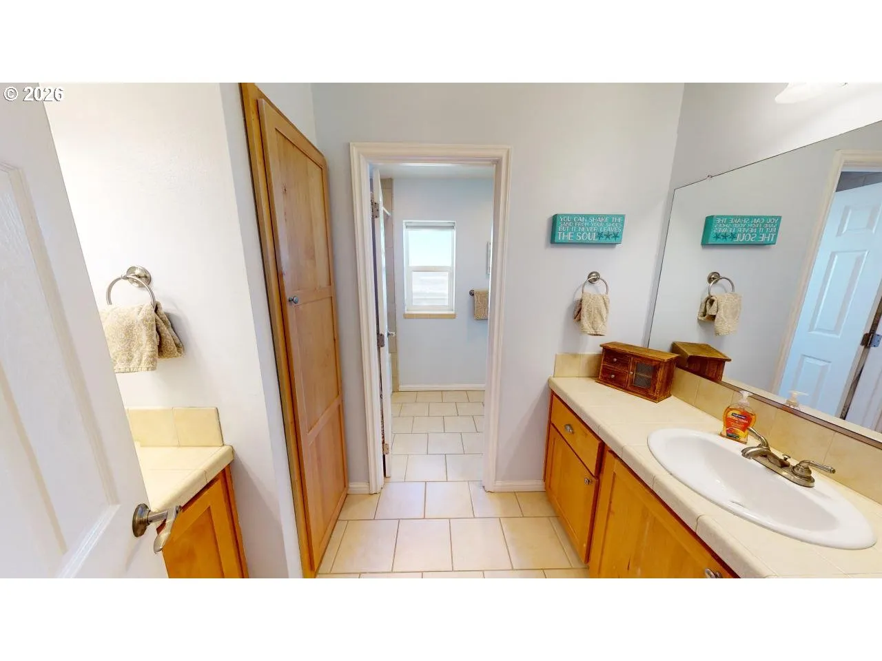 Bathroom-Upper